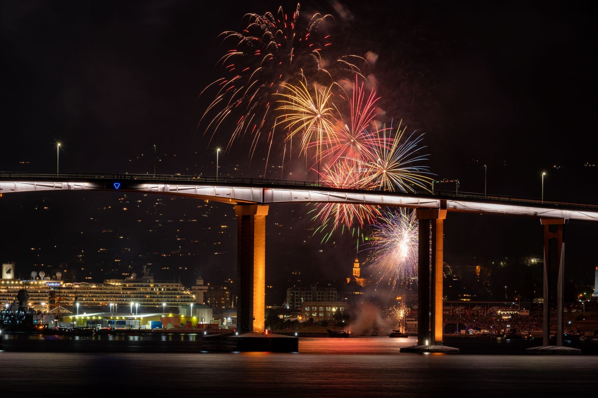 AWBF2023 – Fireworks – Credit Lisa Bromfield-5